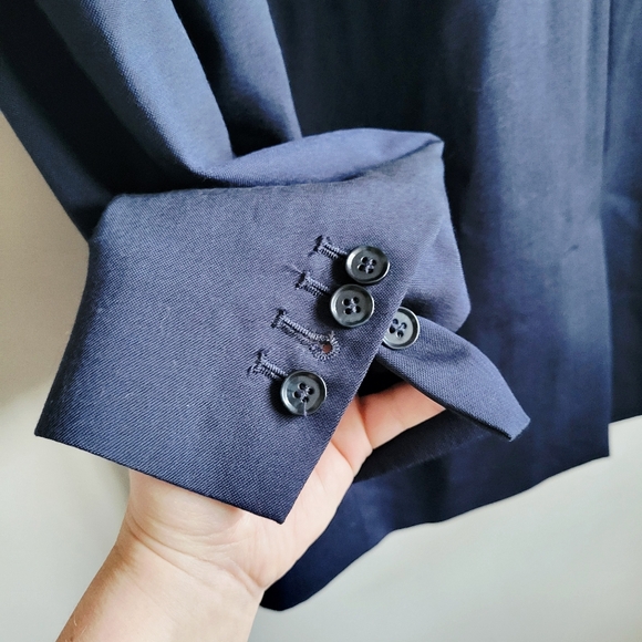 COS Regular-Fit Double-Breasted Wool Blazer Navy - Picture 11 of 15